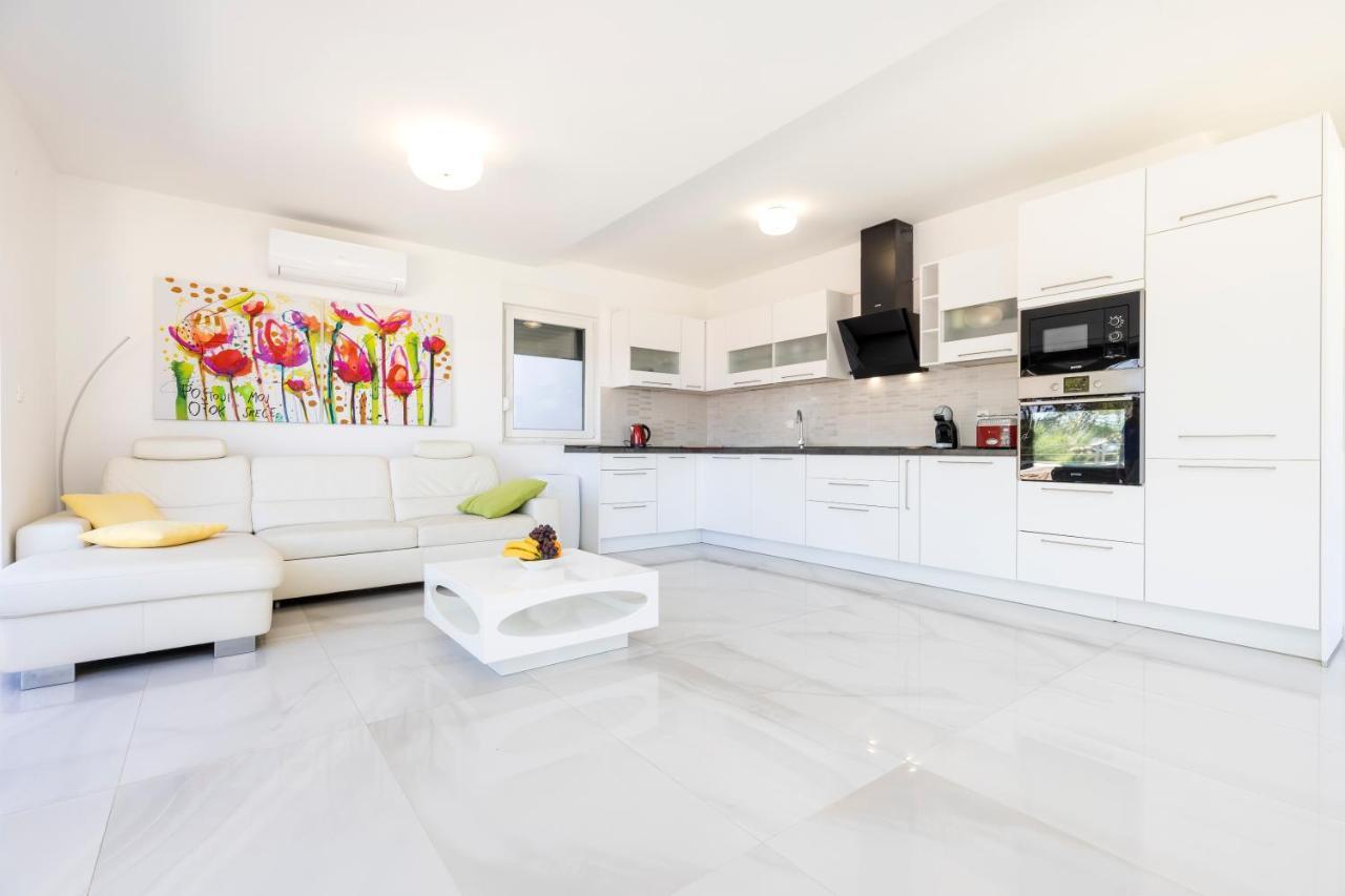 Apartments Olea Mali Losinj Ngoại thất bức ảnh